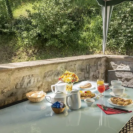Monte Acuto Farm stay *