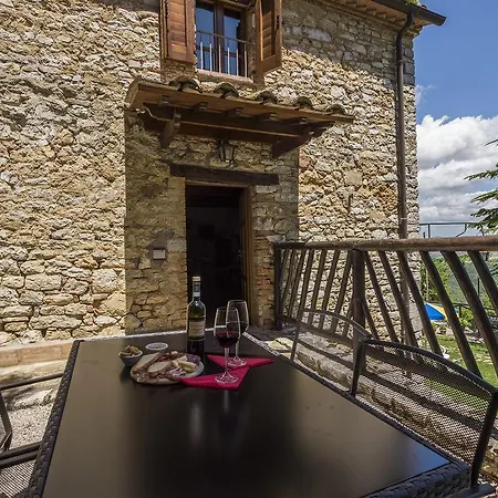 Monte Acuto Farm stay